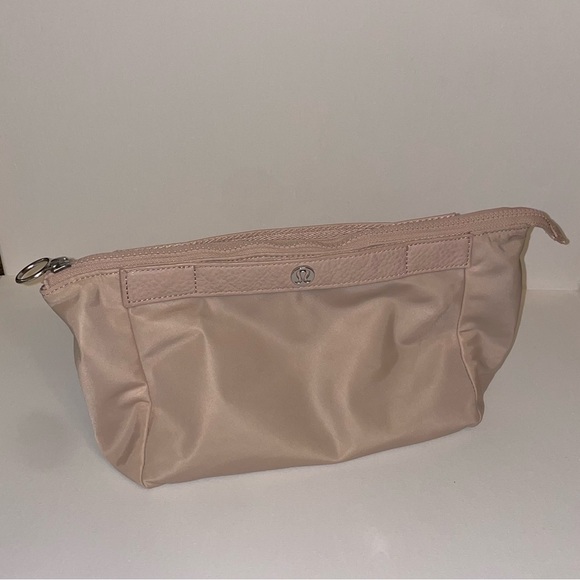 lululemon athletica Bags Lululemon Toiletry Makeup Bag Poshmark